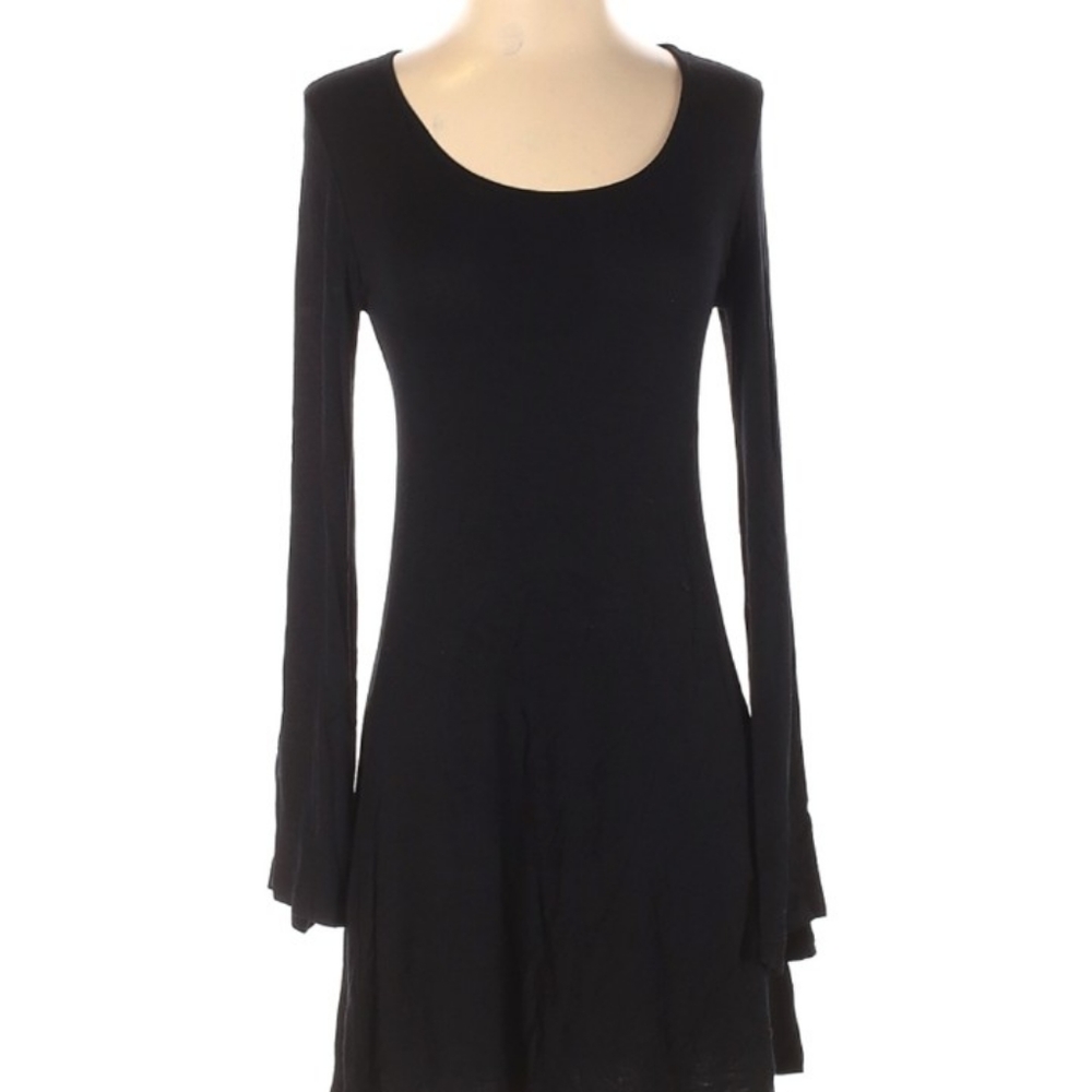 Long Sleeve black dress